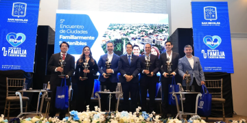 bienestar familiar, cohesión social, desarrollo familiar, Adrián de la Garza, programas sociales