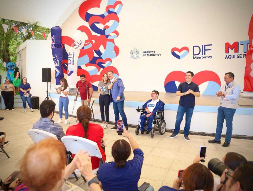 Adrián de la Garza, DIF Monterrey, alberca adaptada, neurodesarrollo, ciudad de la inclusión
