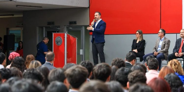 instala-monterrey-25-sistemas-de-captación-de-agua-para-reducir-el-consumo-de-agua-potable