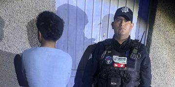 rescatan-a-menor-en-situación-vulnerable-en-calles-del-centro-de-monterrey