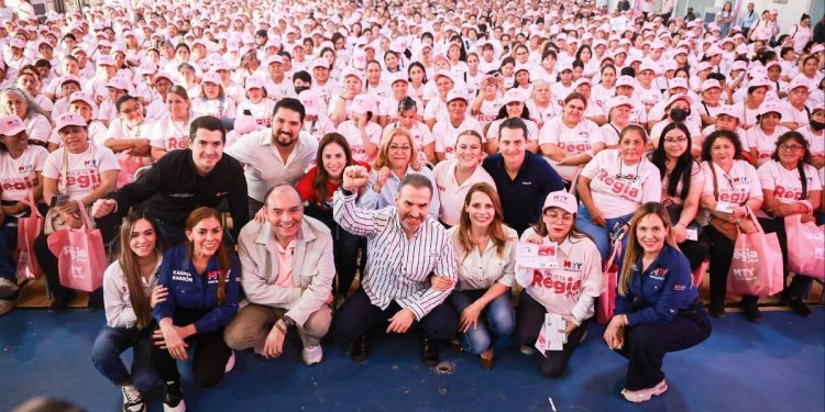 TARJETA-REGIA-PLUS-MONTERREY-ADRIÁN-DE-LA-GARZA