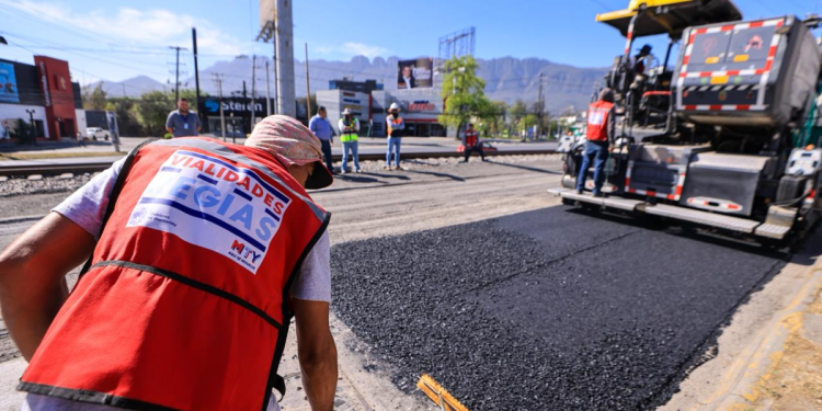 vialidades-regias-bacheo-profundo-carpeta-asfáltica-movilidad-urbana