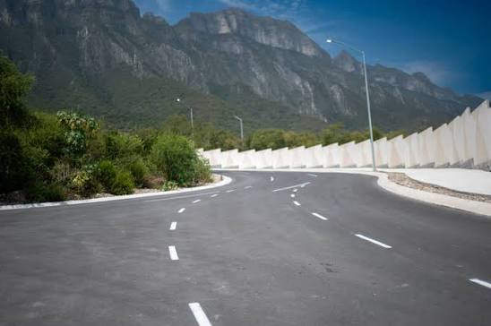 Por ello, Marcelo Segovia reafirmó su compromiso de dar seguimiento a las obras que elevan la calidad de vida de los vecinos con estos carriles en cumbres