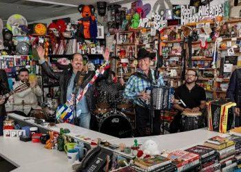 Los Tigres del Norte defienden la causa migrante en el Tiny Desk
