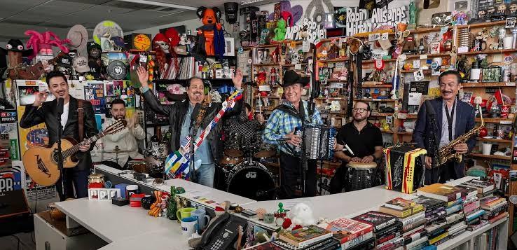 Los Tigres del Norte defienden la causa migrante en el Tiny Desk